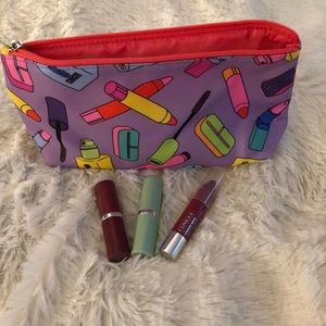 3/$10🔴NWT Clinique cosmetic bag w/3 lipsticks🔴